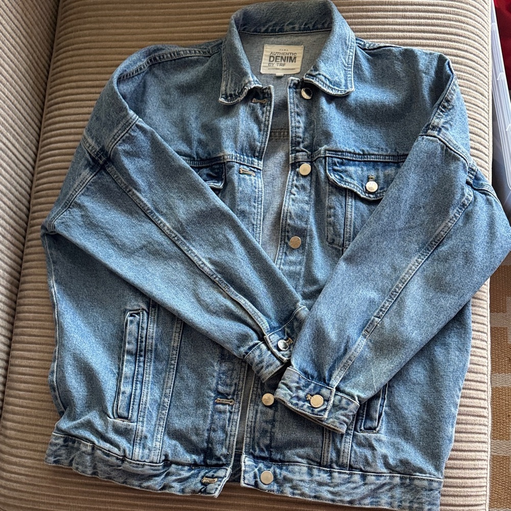 Zara women Classic Blue Denim Jacket